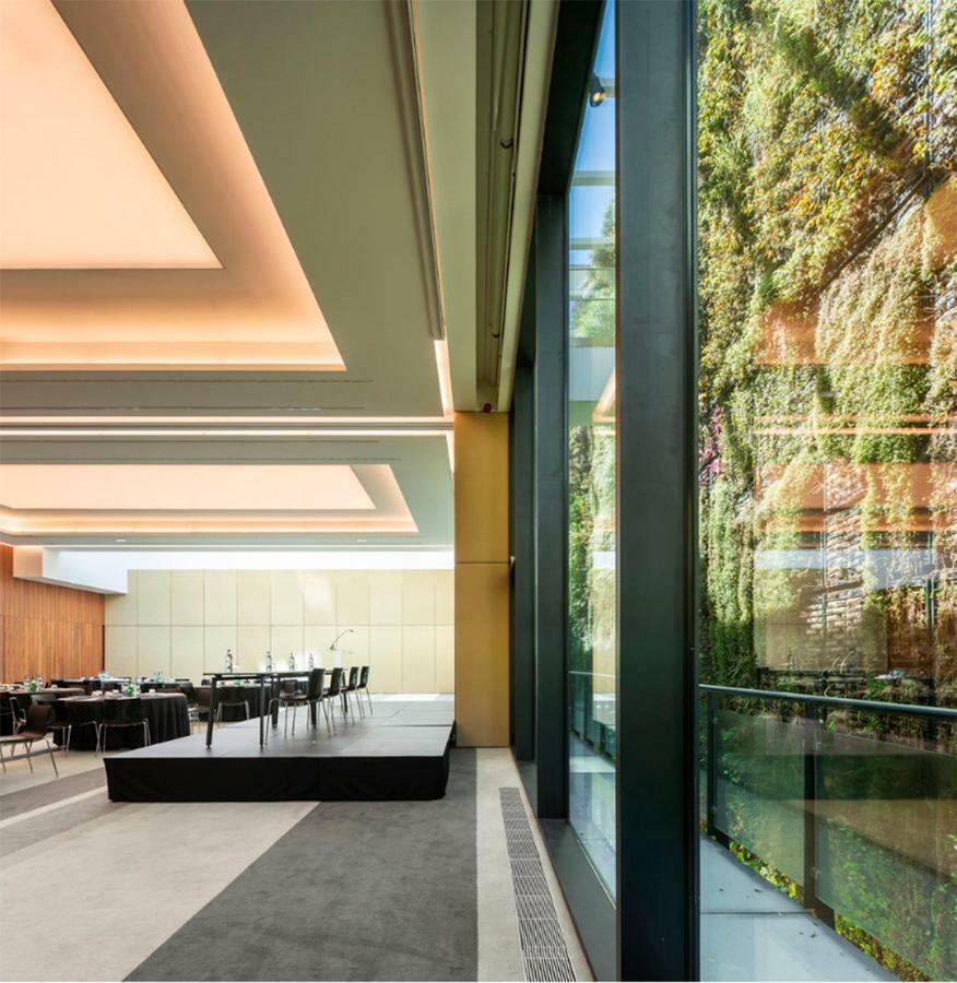Hotel Lux Park 4*